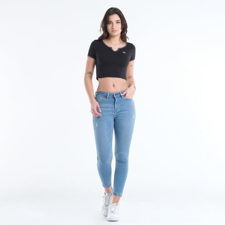 WOMENS FITTED CROP TOP WITH V-NOTCH NECKLINE