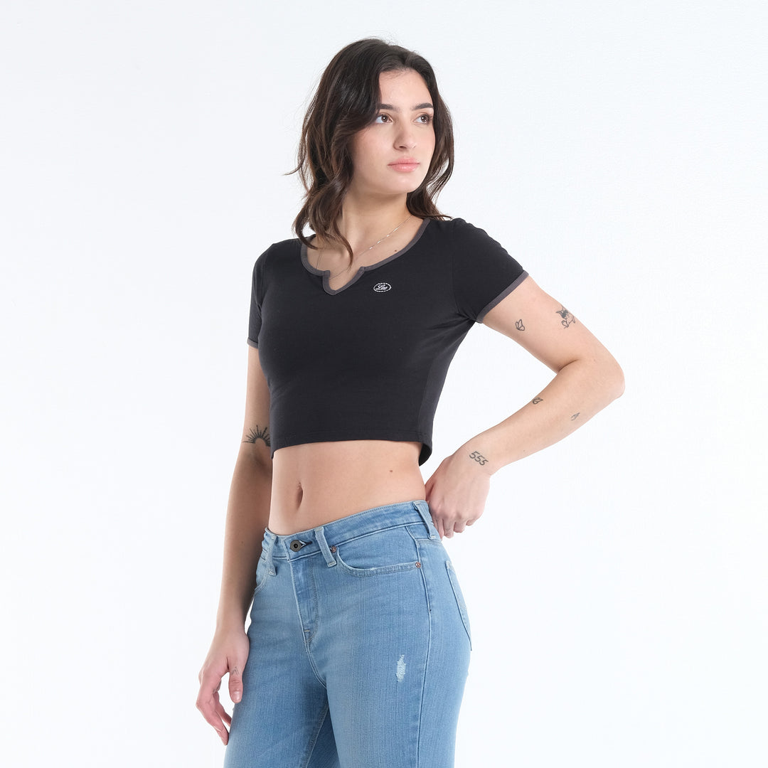 WOMENS FITTED CROP TOP WITH V-NOTCH NECKLINE