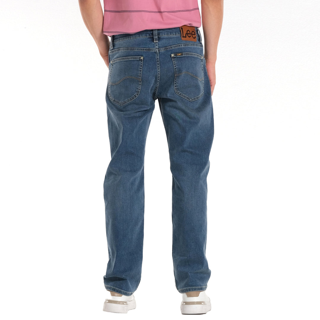 Lee Mens Denim Pants–Brooklyn Straight Fit in Sea Salt Worn