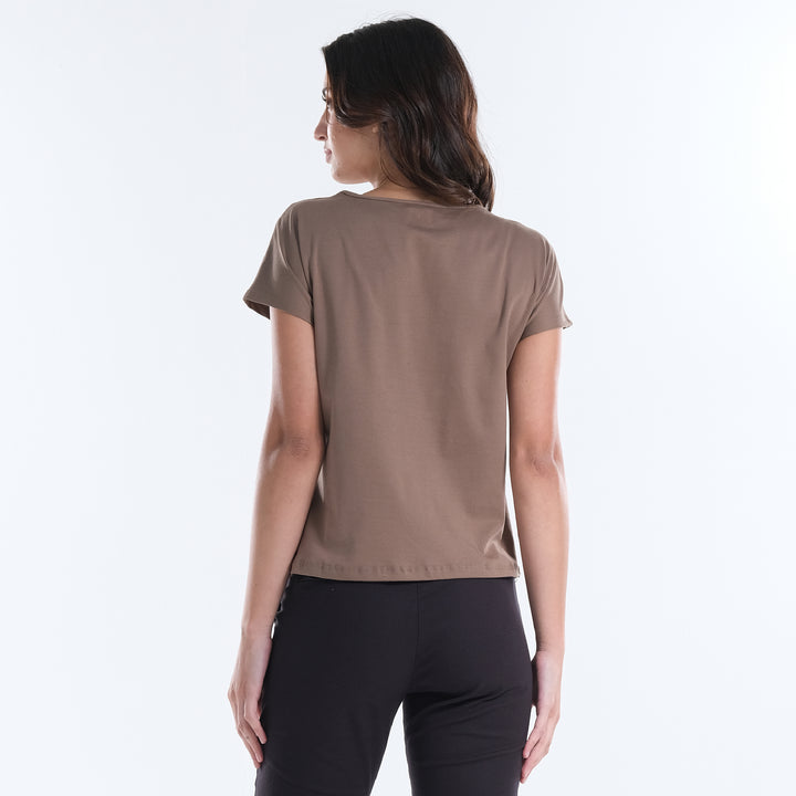 LEE LADIES MODIFIED V-SHAPED NECKLINE TOP WITH SMALL LOGO